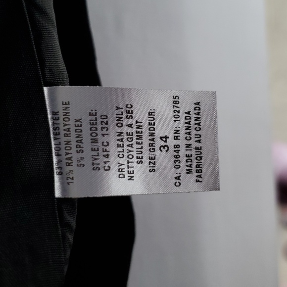 La Femme - Classic black skirt. Size:34 (US 4). Only worn a couple times. - Picture 4 of 4